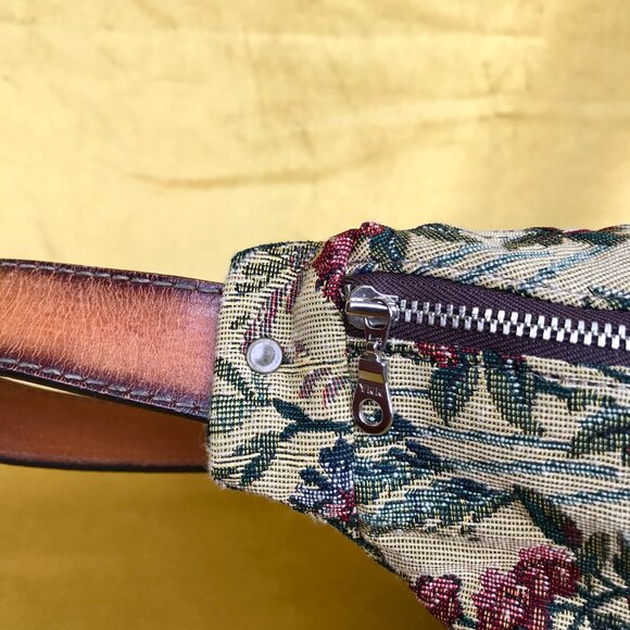 Handmade tapestry fanny pack/belt bag - Picture 7 of 10
